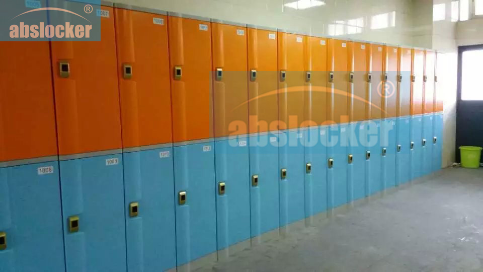 什么是ABS塑料更衣柜？